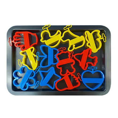JUEGO CHAROLA Y CORTADORRES GALLETA 13 PIEZAS ALEGRIA