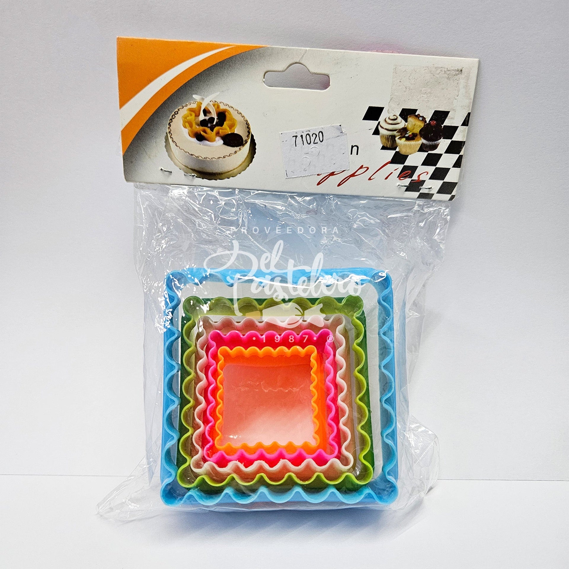 CORTADOR GALLETAS METALICO CUADRADO DOBLE 5 PZS